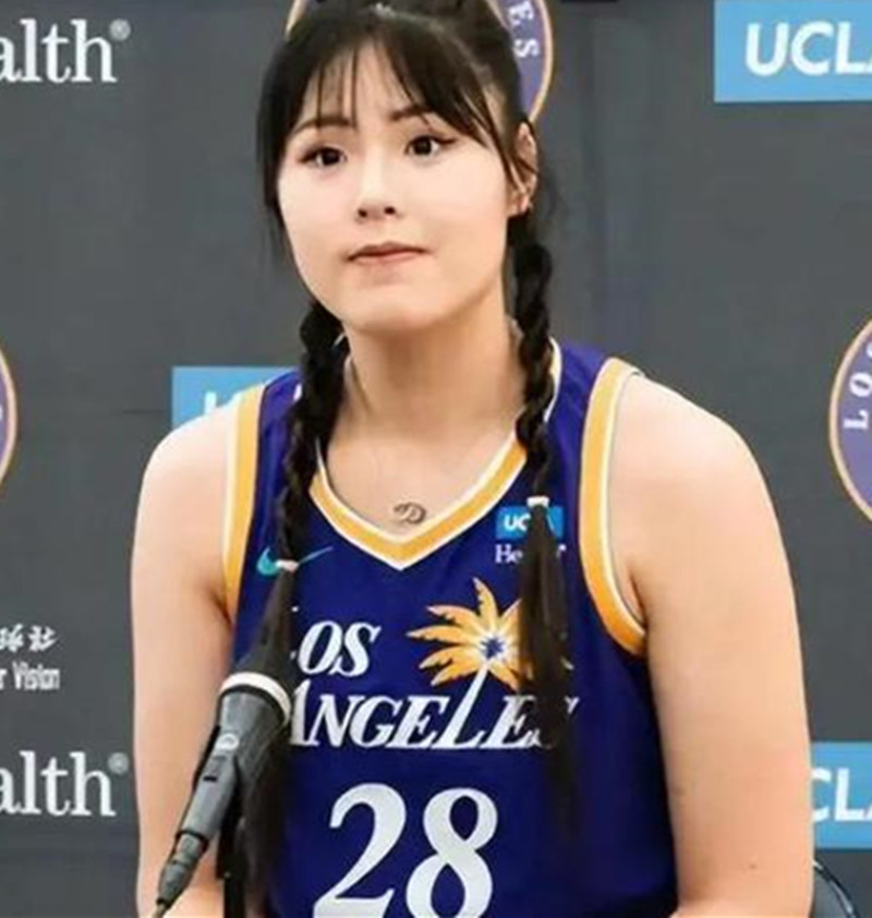 李月汝拒舒适圈，连续征战海外联赛，目标强队令人赞