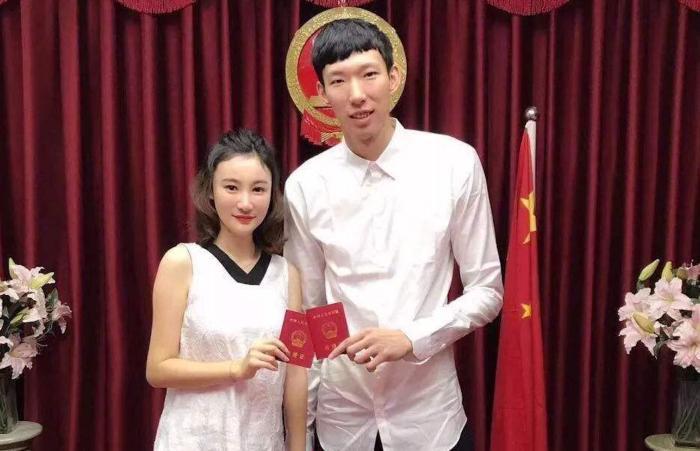 不回新疆，周琦下家曝光，焦健怒批杜锋欺负小将，曾令旭找到新工作